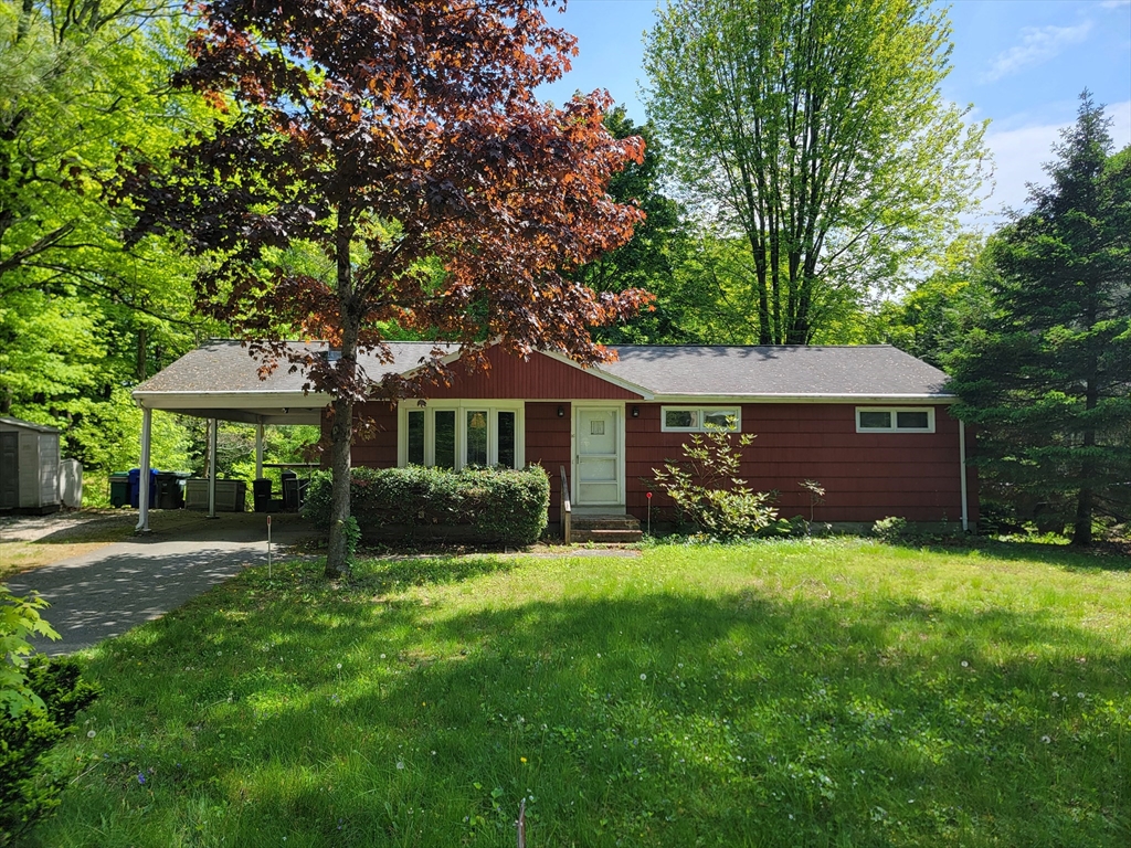 16 Holt St, Hopkinton, Massachusetts, 3 Bedrooms Bedrooms, 5 Rooms Rooms,1 BathroomBathrooms,Residential,For Sale,Holt St,73373907