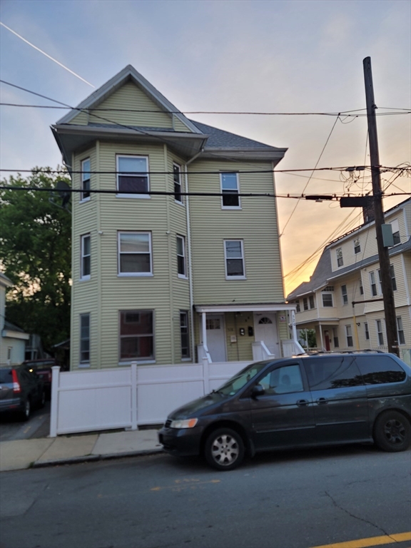 518-520 Hampshire St., Lawrence, Massachusetts, 9 Bedrooms Bedrooms, 18 Rooms Rooms,3 BathroomsBathrooms,Residential Income,For Sale,Hampshire St.,73374130