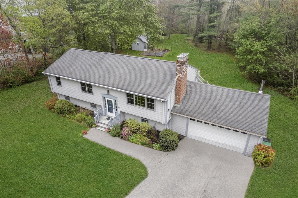 203 Water St, Pembroke, Massachusetts, 3 Bedrooms Bedrooms, 8 Rooms Rooms,1.5 BathroomsBathrooms,Residential,For Sale,Water St,73374169