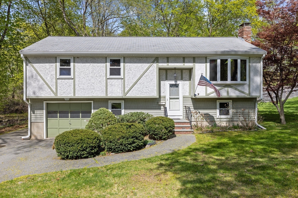 62 Brook St, Wakefield, Massachusetts, 4 Bedrooms Bedrooms, 8 Rooms Rooms,1.5 BathroomsBathrooms,Residential,For Sale,Brook St,73374458