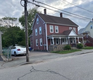 15-17 Chestnut Street, Stoughton, Massachusetts, 5 Bedrooms Bedrooms, 12 Rooms Rooms,3 BathroomsBathrooms,Residential Income,For Sale,Chestnut Street,73374525