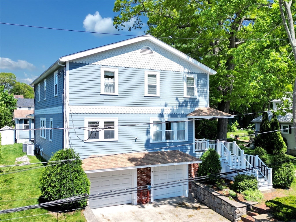 9 Bobolink Street, Boston, Massachusetts, 4 Bedrooms Bedrooms, 9 Rooms Rooms,2.5 BathroomsBathrooms,Residential,For Sale,Bobolink Street,73374267