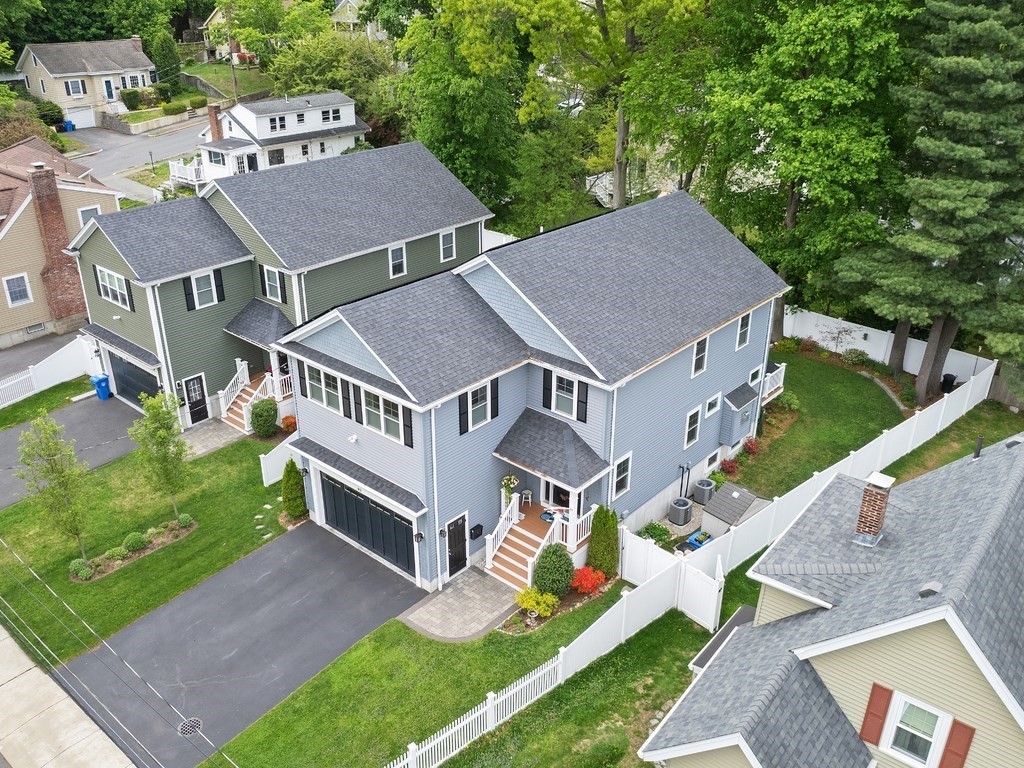 83 Boynton Street, Waltham, Massachusetts, 4 Bedrooms Bedrooms, 9 Rooms Rooms,3.5 BathroomsBathrooms,Residential,For Sale,Boynton Street,73374270