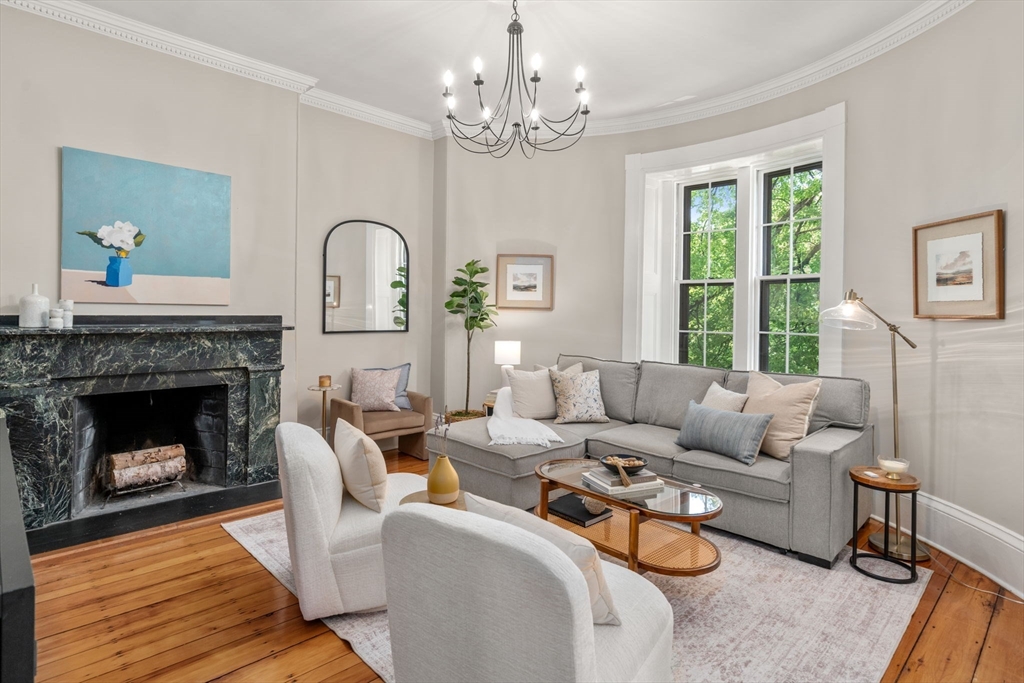 50 Monument Square, Boston, Massachusetts, 2 Bedrooms Bedrooms, 6 Rooms Rooms,1 BathroomBathrooms,Residential,For Sale,Monument Square,73374591