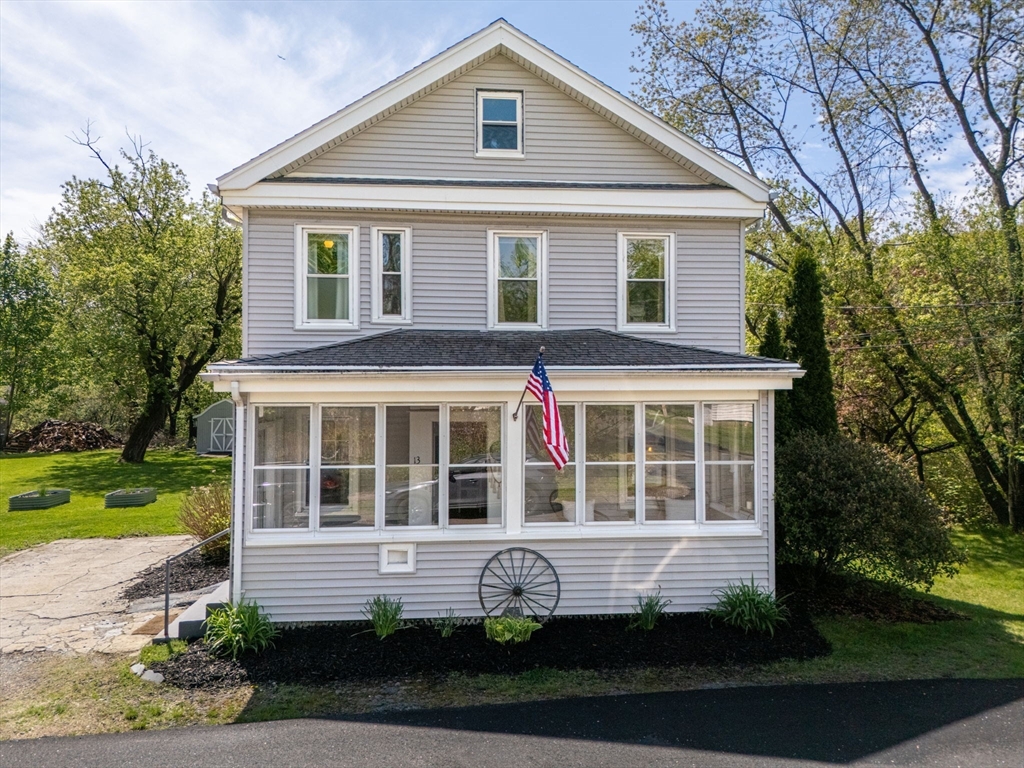13 Farnham, Peabody, Massachusetts, 3 Bedrooms Bedrooms, 9 Rooms Rooms,1.5 BathroomsBathrooms,Residential,For Sale,Farnham,73374233