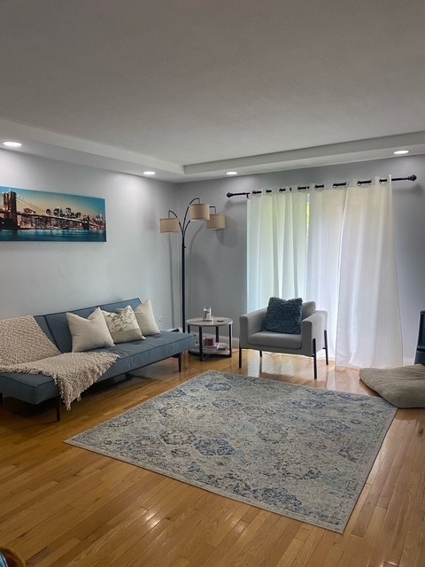 20 Westgate Rd, Boston, Massachusetts, 2 Bedrooms Bedrooms, 5 Rooms Rooms,1 BathroomBathrooms,Residential Lease,For Rent,Westgate Rd,73374628