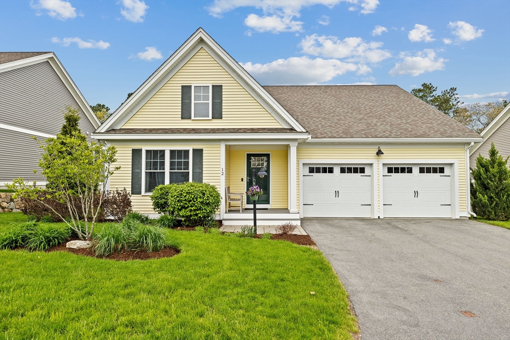 12 Summersweet Cir, Plymouth, Massachusetts, 2 Bedrooms Bedrooms, 5 Rooms Rooms,3 BathroomsBathrooms,Residential,For Sale,Summersweet Cir,73374635