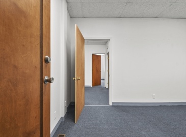 5 Dover Street, New Bedford, Massachusetts, ,Commercial Lease,For Rent,Dover Street,73374641