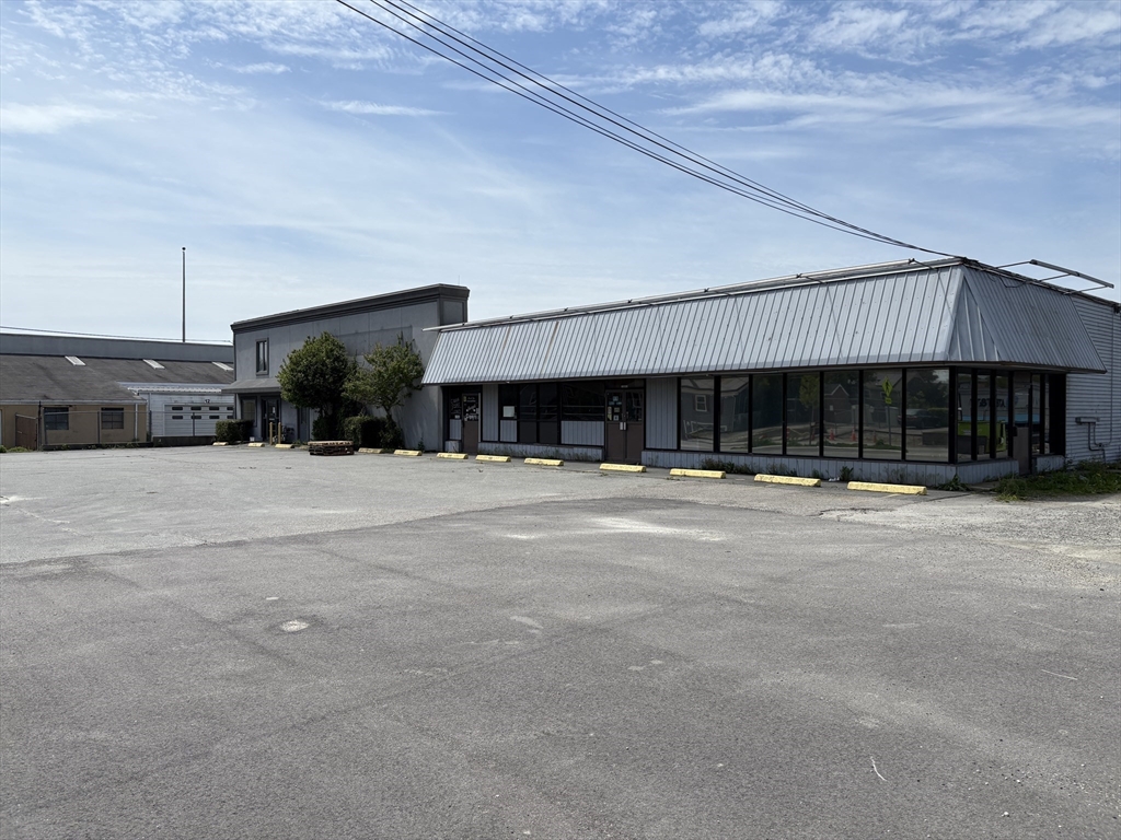 525-527 Church St, New Bedford, Massachusetts, ,Commercial Sale,For Sale,Church St,73374760