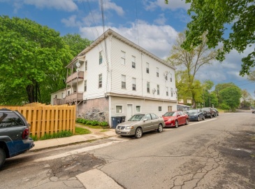 6-10 Walcott St, Southbridge, Massachusetts, 10 Bedrooms Bedrooms, 22 Rooms Rooms,5 BathroomsBathrooms,Residential Income,For Sale,Walcott St,73374784