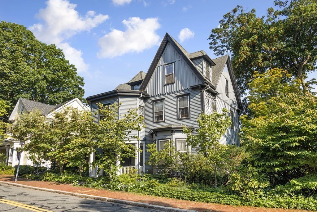 74 Buckingham, Cambridge, Massachusetts, 2 Bedrooms Bedrooms, 4 Rooms Rooms,1 BathroomBathrooms,Residential Lease,For Rent,Buckingham,73375312