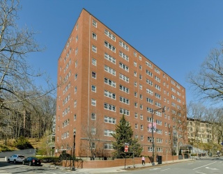 1600 Beacon Street, Brookline, Massachusetts, 1 Bedroom Bedrooms, 3 Rooms Rooms,1 BathroomBathrooms,Residential Lease,For Rent,Beacon Street,73375324