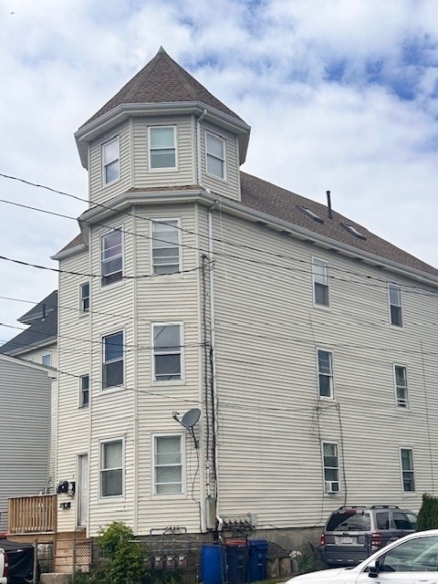 41-43 Nash Rd, New Bedford, Massachusetts, 10 Bedrooms Bedrooms, 27 Rooms Rooms,4 BathroomsBathrooms,Residential Income,For Sale,Nash Rd,73375224