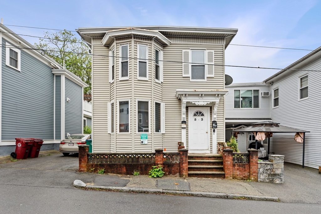 53 Pond St, Lowell, Massachusetts, 5 Bedrooms Bedrooms, 9 Rooms Rooms,3 BathroomsBathrooms,Residential Income,For Sale,Pond St,73375382
