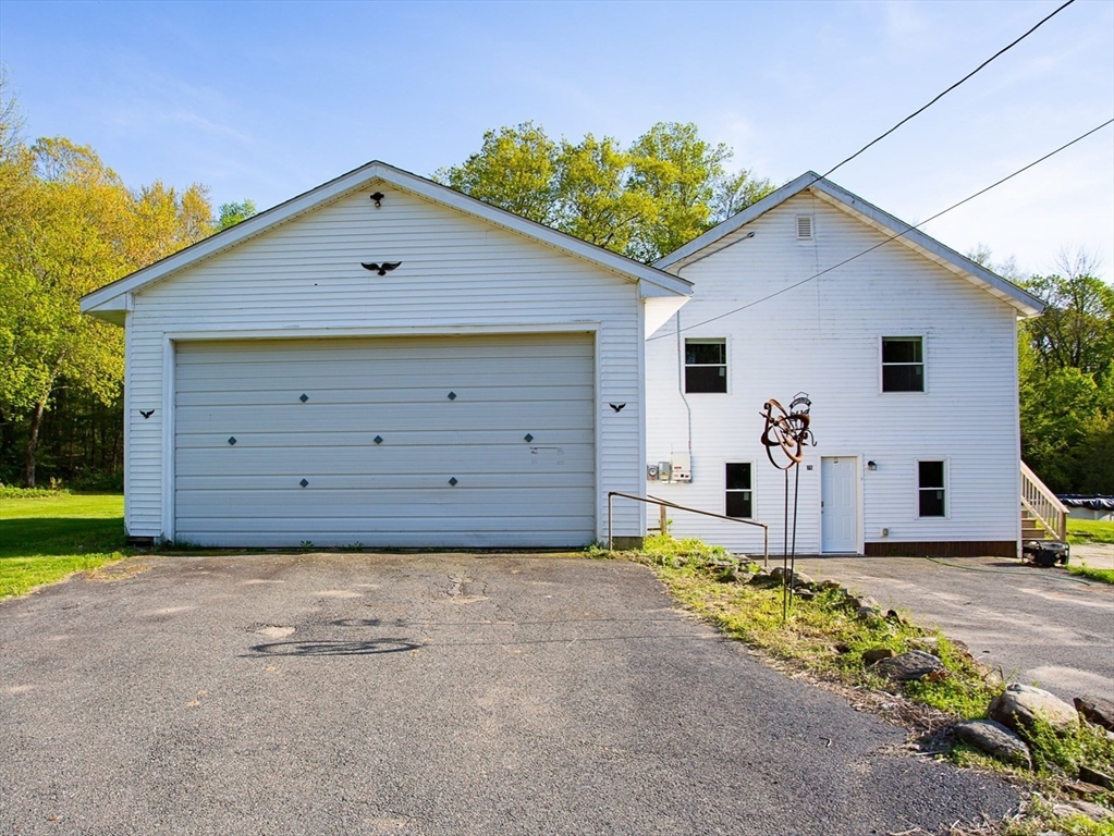 76 Kennedy Road, West Brookfield, Massachusetts, 4 Bedrooms Bedrooms, 9 Rooms Rooms,3 BathroomsBathrooms,Residential,For Sale,Kennedy Road,73375715