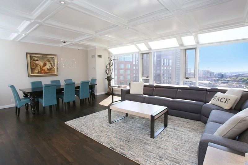 220 Boylston, Boston, Massachusetts, 3 Bedrooms Bedrooms, 9 Rooms Rooms,3 BathroomsBathrooms,Residential,For Sale,Boylston,73375720