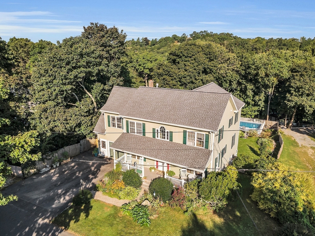 362 Oak St, Clinton, Massachusetts, 5 Bedrooms Bedrooms, 14 Rooms Rooms,4 BathroomsBathrooms,Residential Income,For Sale,Oak St,73375579