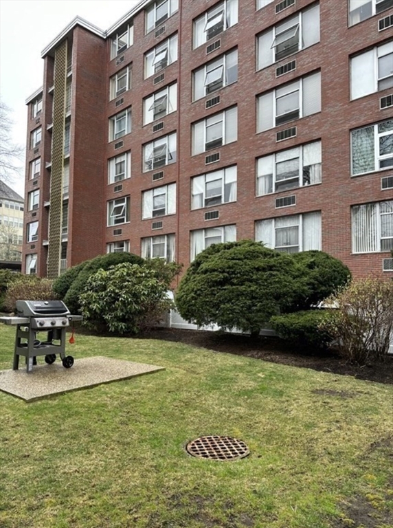 20 Hammond Pond Pkwy, Newton, Massachusetts, 1 Bedroom Bedrooms, 4 Rooms Rooms,1 BathroomBathrooms,Residential Lease,For Rent,Hammond Pond Pkwy,73375606