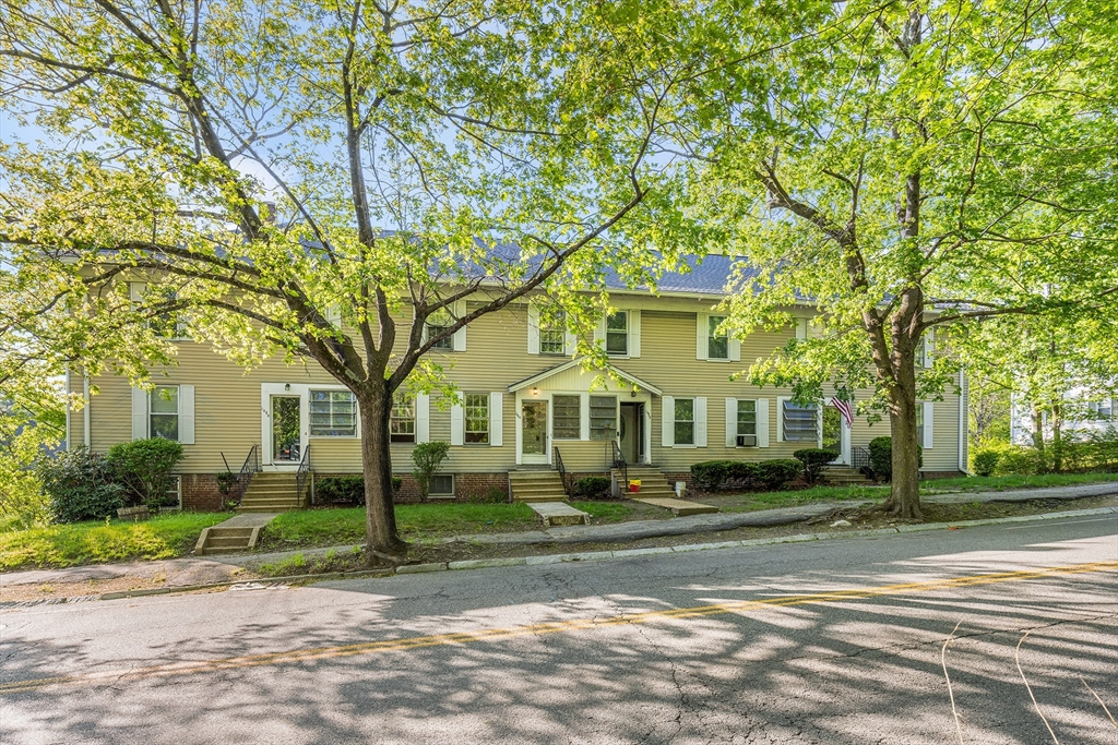 1024 Stafford Street, Leicester, Massachusetts, 3 Bedrooms Bedrooms, 5 Rooms Rooms,1.5 BathroomsBathrooms,Residential,For Sale,Stafford Street,73375650