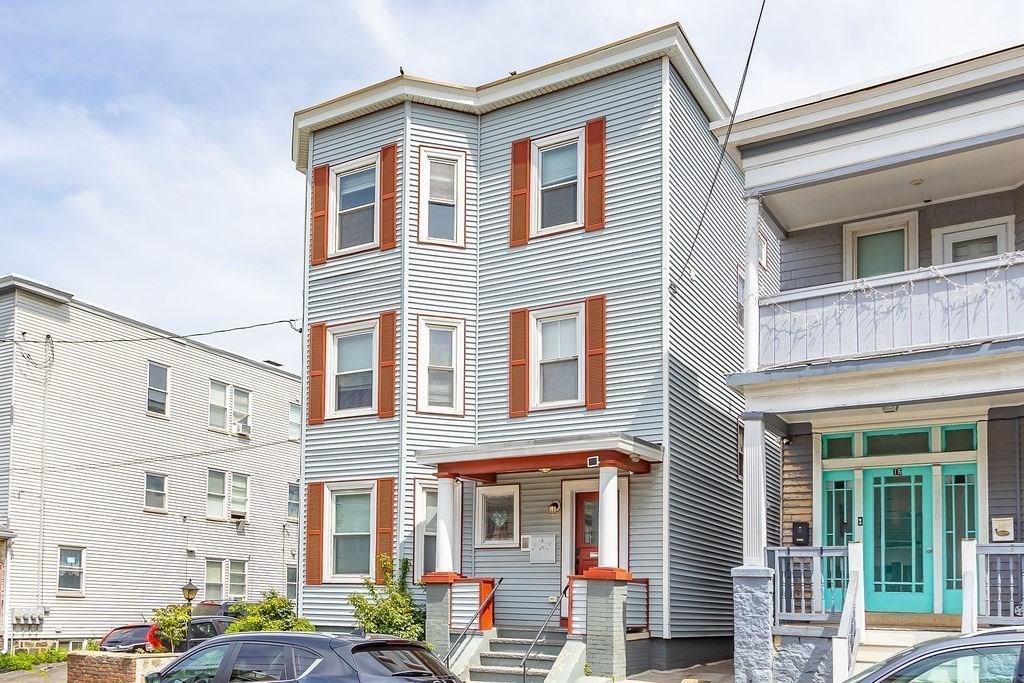 14 Cottage St, Chelsea, Massachusetts, 3 Bedrooms Bedrooms, 5 Rooms Rooms,2 BathroomsBathrooms,Residential,For Sale,Cottage St,73375739