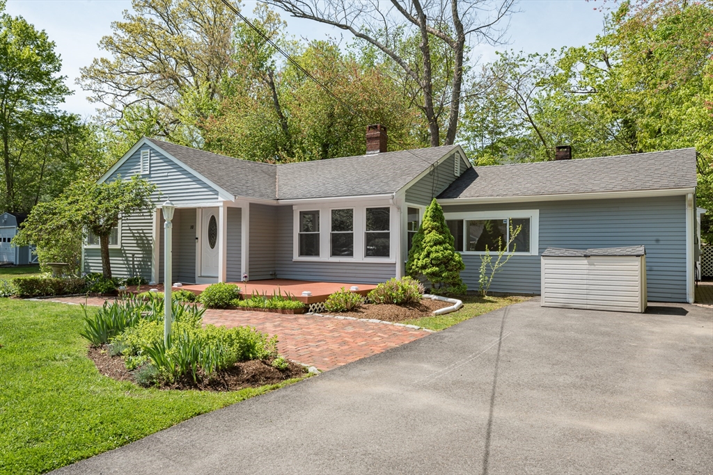 10 Bailey Road, Cohasset, Massachusetts, 3 Bedrooms Bedrooms, 6 Rooms Rooms,2 BathroomsBathrooms,Residential,For Sale,Bailey Road,73375747