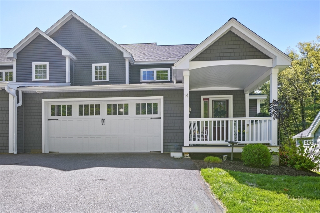 14 Shamrock Way, Sterling, Massachusetts, 2 Bedrooms Bedrooms, 6 Rooms Rooms,2.5 BathroomsBathrooms,Residential,For Sale,Shamrock Way,73375825
