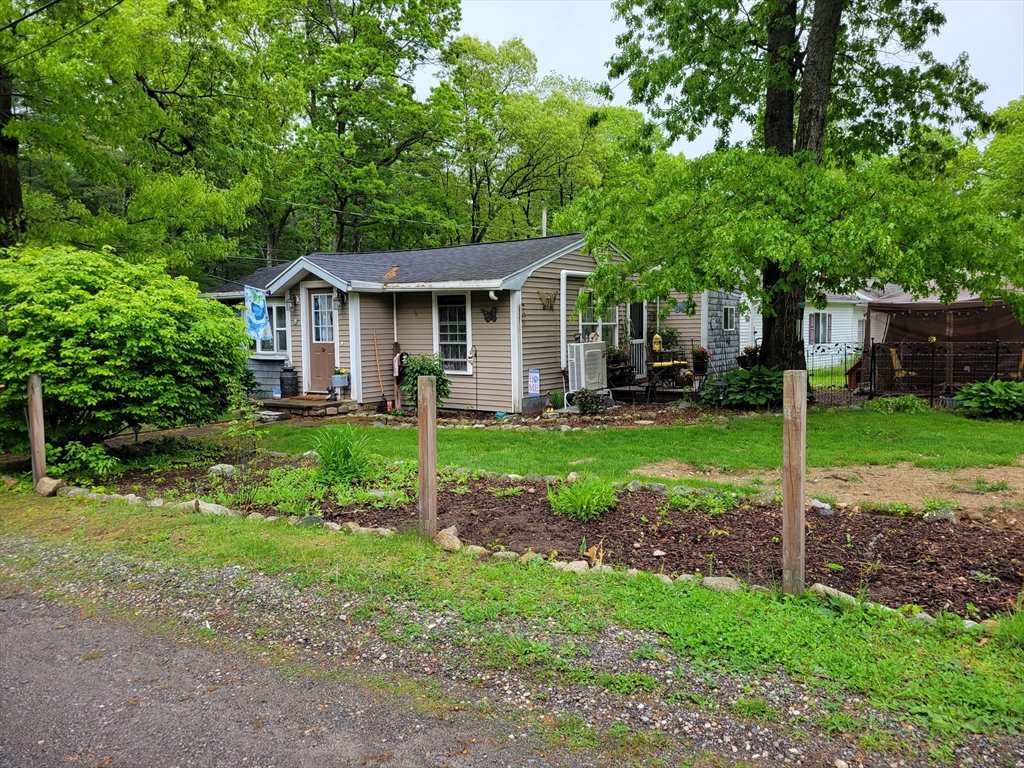 8 Laurel, Lakeville, Massachusetts, 2 Bedrooms Bedrooms, 4 Rooms Rooms,1 BathroomBathrooms,Residential,For Sale,Laurel,73375876