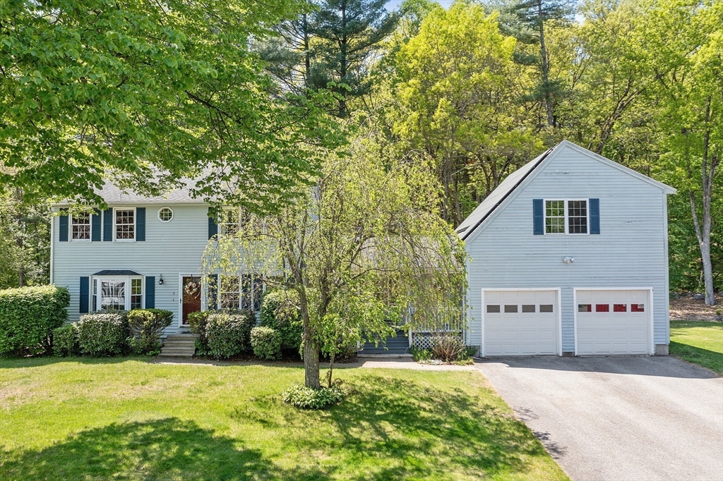 5 Coolidge St, Westford, Massachusetts, 3 Bedrooms Bedrooms, 7 Rooms Rooms,1.5 BathroomsBathrooms,Residential,For Sale,Coolidge St,73375873