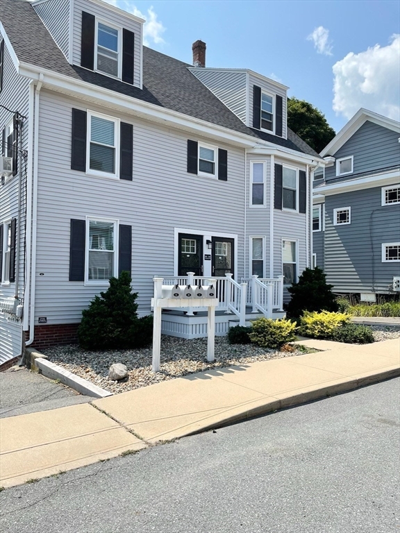 20-22 Lafayette Rd, Ipswich, Massachusetts, 2 Bedrooms Bedrooms, 4 Rooms Rooms,1 BathroomBathrooms,Residential Lease,For Rent,Lafayette Rd,73375954