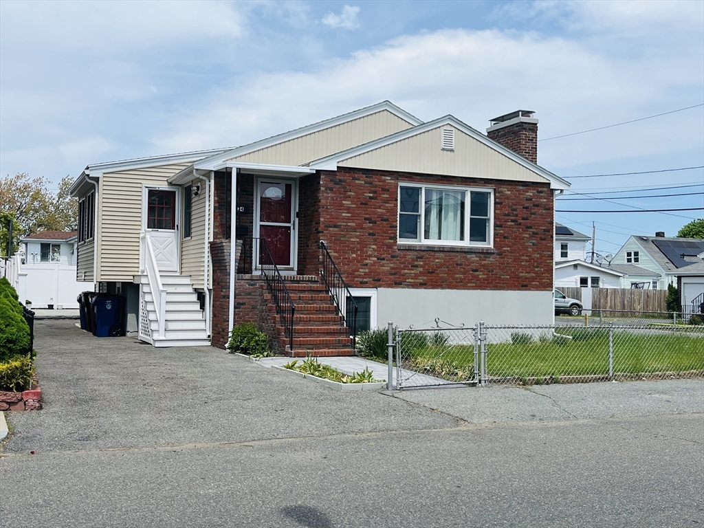 74 Sigourney St, Revere, Massachusetts, 6 Bedrooms Bedrooms, 10 Rooms Rooms,2 BathroomsBathrooms,Residential Income,For Sale,Sigourney St,73376061