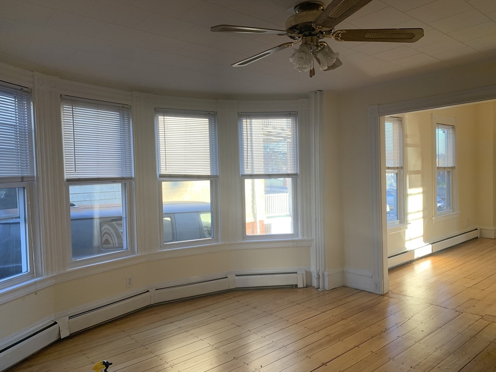 547 Broadway, Somerville, Massachusetts, 3 Bedrooms Bedrooms, 8 Rooms Rooms,2 BathroomsBathrooms,Residential Lease,For Rent,Broadway,73376176
