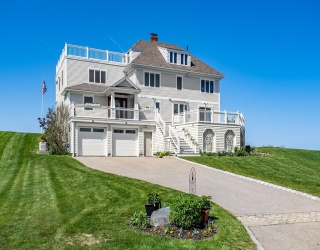 75 Point Allerton Ave, Hull, Massachusetts, 4 Bedrooms Bedrooms, 11 Rooms Rooms,4.5 BathroomsBathrooms,Residential,For Sale,Point Allerton Ave,73375930