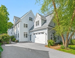 20 Elm Street, Winchester, Massachusetts, 6 Bedrooms Bedrooms, 9 Rooms Rooms,3.5 BathroomsBathrooms,Residential,For Sale,Elm Street,73376080