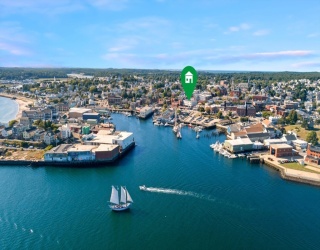 123 Main, Gloucester, Massachusetts, 2 Bedrooms Bedrooms, 6 Rooms Rooms,2 BathroomsBathrooms,Residential,For Sale,Main,73376238