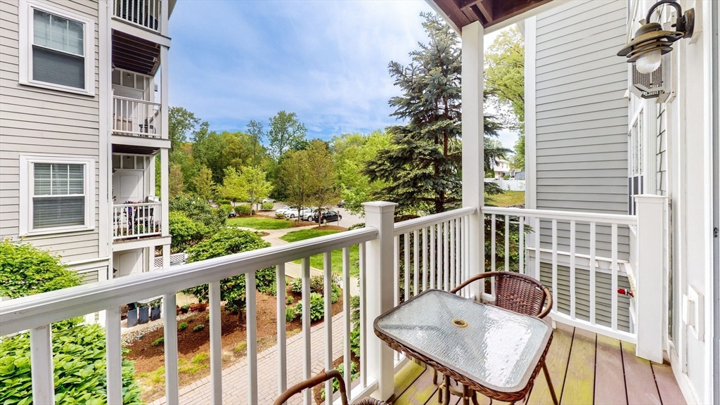 1100 Vfw Pkwy, Boston, Massachusetts, 1 Bedroom Bedrooms, 3 Rooms Rooms,1 BathroomBathrooms,Residential,For Sale,Vfw Pkwy,73376146