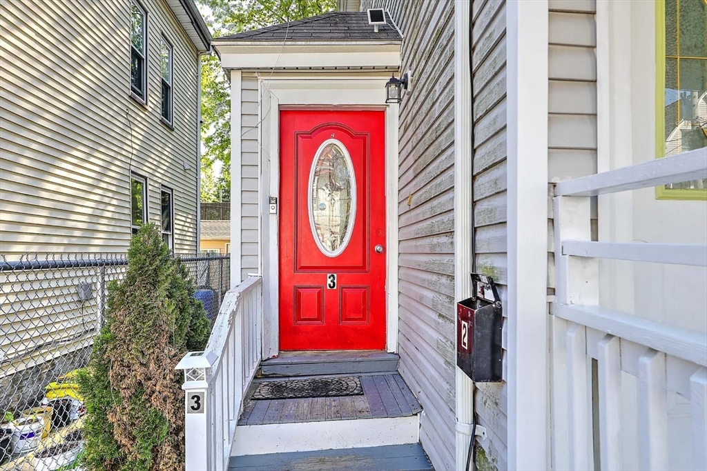 10 Westcott St, Boston, Massachusetts, 3 Bedrooms Bedrooms, 6 Rooms Rooms,1 BathroomBathrooms,Residential,For Sale,Westcott St,73375948