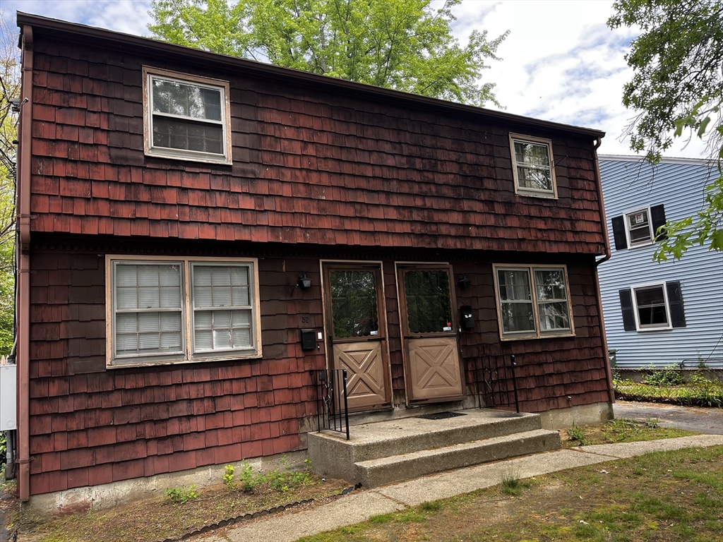 52-54 Campechi St, Springfield, Massachusetts, 4 Bedrooms Bedrooms, 8 Rooms Rooms,2 BathroomsBathrooms,Residential Income,For Sale,Campechi St,73375783