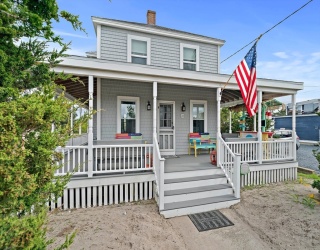 18 Marshfield Ave, Scituate, Massachusetts, 4 Bedrooms Bedrooms, 7 Rooms Rooms,1 BathroomBathrooms,Residential,For Sale,Marshfield Ave,73376339