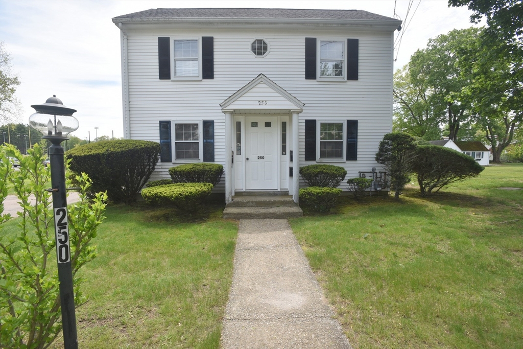 250-252 Reed St, Rockland, Massachusetts, 4 Bedrooms Bedrooms, 8 Rooms Rooms,2 BathroomsBathrooms,Residential Income,For Sale,Reed St,73376093