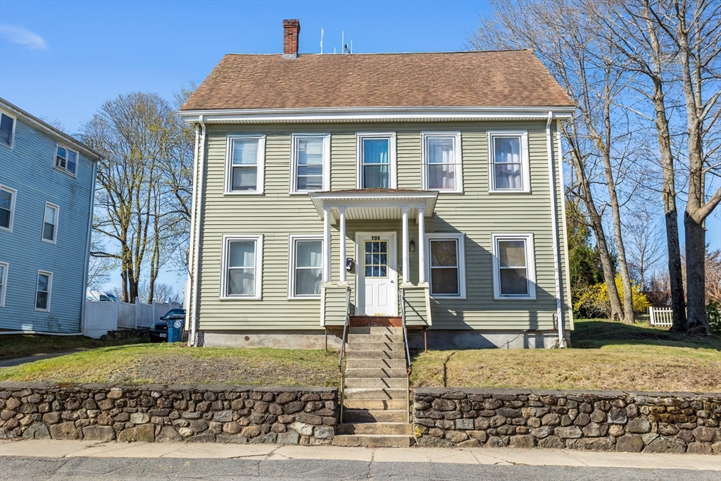 194 Broad St, Marlborough, Massachusetts, 6 Bedrooms Bedrooms, 11 Rooms Rooms,2 BathroomsBathrooms,Residential Income,For Sale,Broad St,73376434