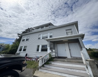 25 1/2 Porter St, Taunton, Massachusetts, 4 Bedrooms Bedrooms, 6 Rooms Rooms,1 BathroomBathrooms,Residential Lease,For Rent,Porter St,73376443