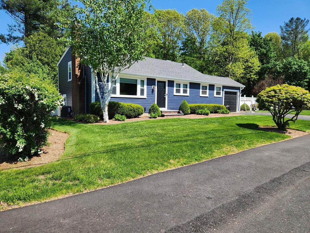 45 Barbara Lane, Weymouth, Massachusetts, 3 Bedrooms Bedrooms, 6 Rooms Rooms,2 BathroomsBathrooms,Residential,For Sale,Barbara Lane,73376457