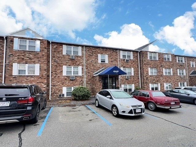 740 Central Street, Leominster, Massachusetts, 2 Bedrooms Bedrooms, 5 Rooms Rooms,1 BathroomBathrooms,Residential,For Sale,Central Street,73376317