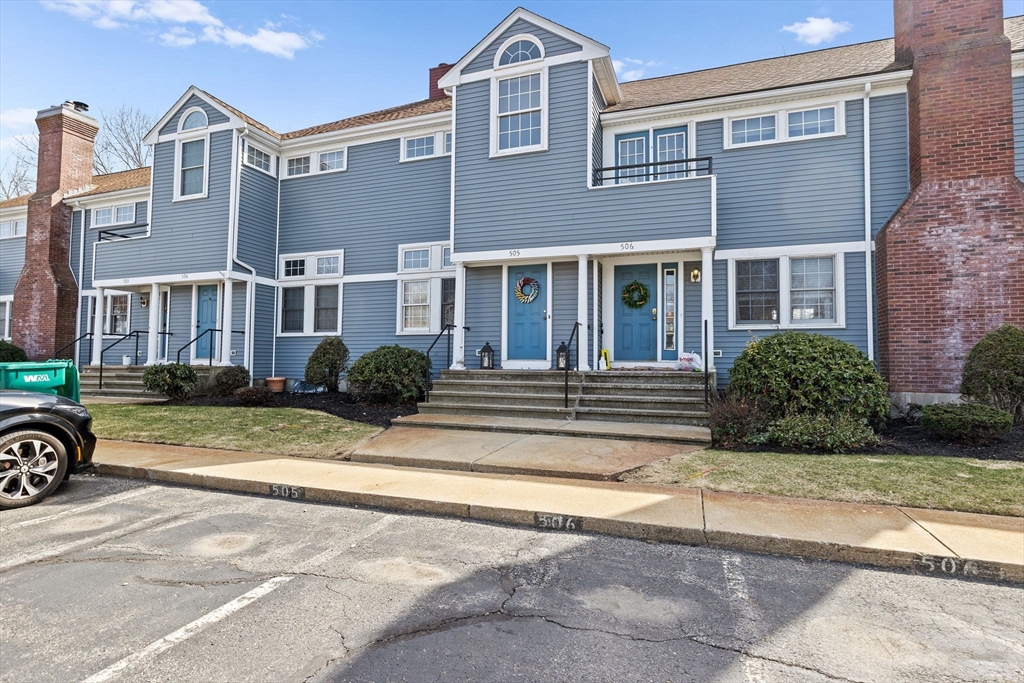 501 Auburn St, Whitman, Massachusetts, 2 Bedrooms Bedrooms, 5 Rooms Rooms,1.5 BathroomsBathrooms,Residential,For Sale,Auburn St,73355942