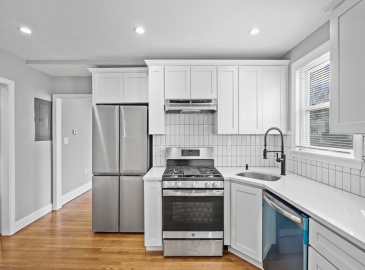 243 West Selden, Boston, Massachusetts, 5 Bedrooms Bedrooms, 8 Rooms Rooms,2 BathroomsBathrooms,Residential Lease,For Rent,West Selden,73376386