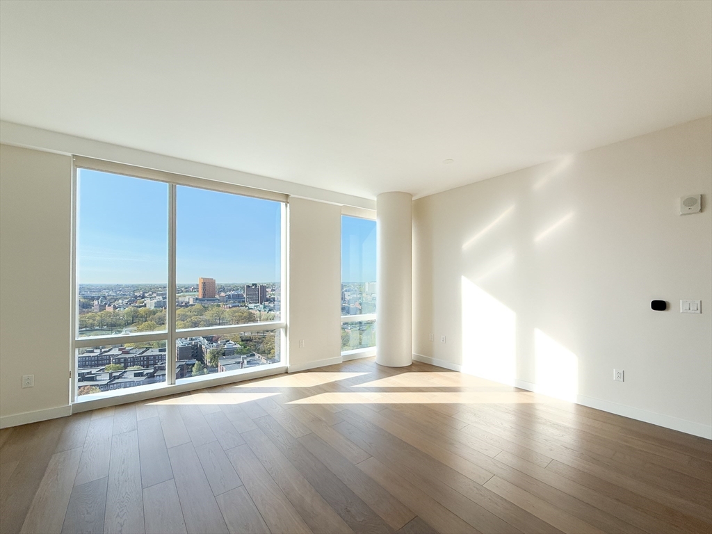 188 Brookline Ave, Boston, Massachusetts, 2 Bedrooms Bedrooms, 5 Rooms Rooms,2 BathroomsBathrooms,Residential,For Sale,Brookline Ave,73376671