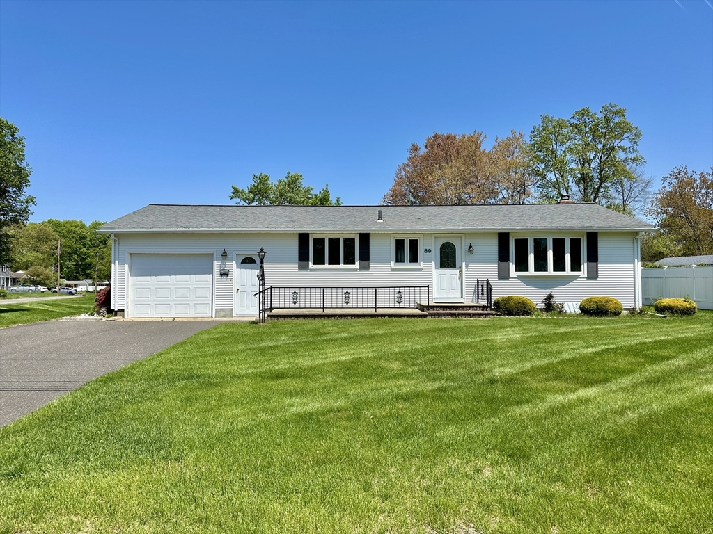89 Napoleon Ave, Ludlow, Massachusetts, 3 Bedrooms Bedrooms, 5 Rooms Rooms,1 BathroomBathrooms,Residential,For Sale,Napoleon Ave,73376683