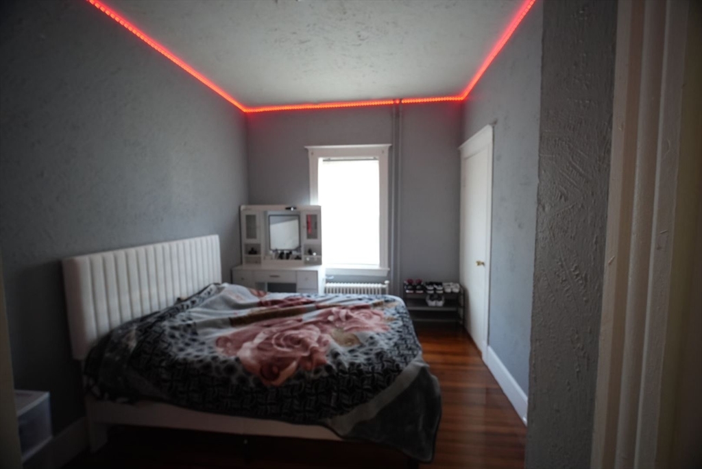 76 School St, Revere, Massachusetts, 12 Bedrooms Bedrooms, 24 Rooms Rooms,6.5 BathroomsBathrooms,Residential Income,For Sale,School St,73376691