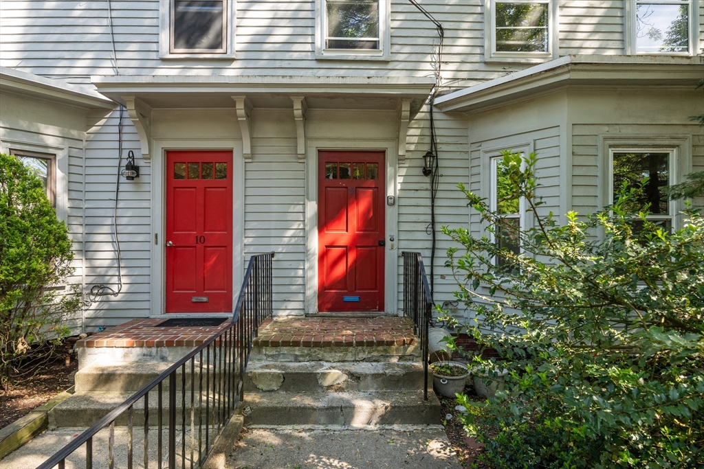 12 Cogswell Avenue, Cambridge, Massachusetts, 5 Bedrooms Bedrooms, 10 Rooms Rooms,2 BathroomsBathrooms,Residential Income,For Sale,Cogswell Avenue,73376531