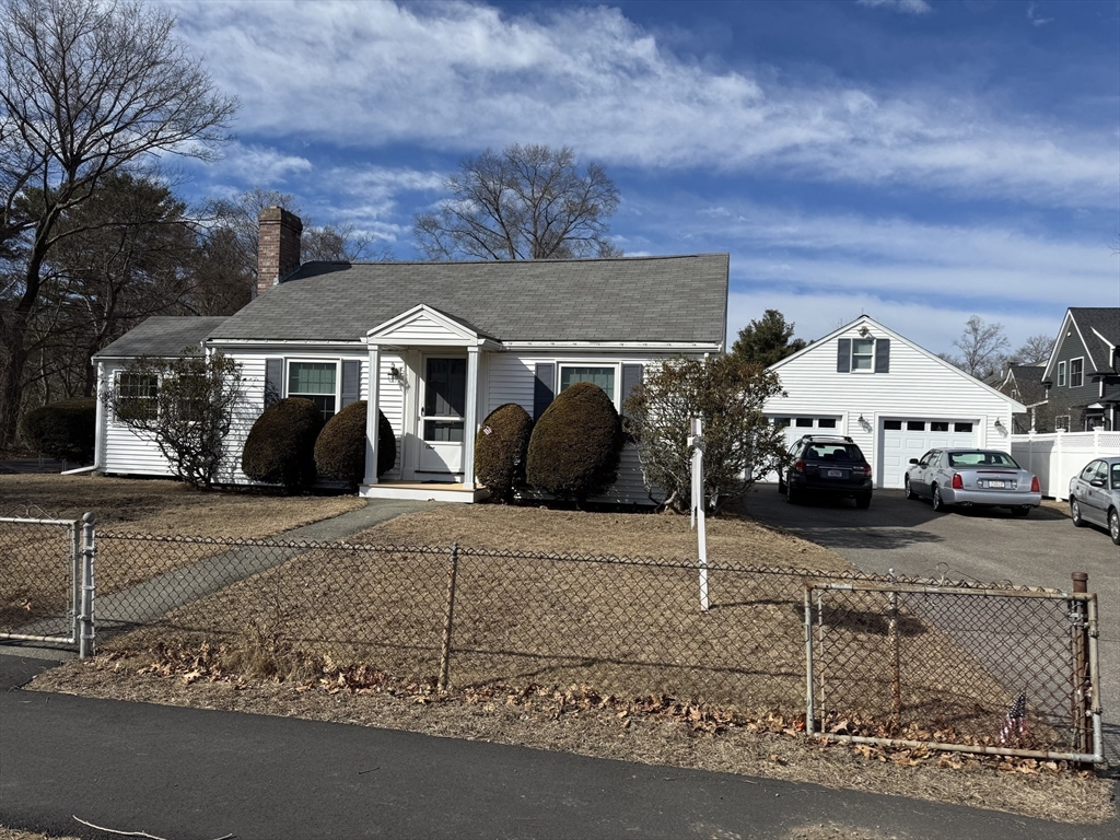 1 Princeton Rd, Natick, Massachusetts, 4 Bedrooms Bedrooms, 7 Rooms Rooms,2 BathroomsBathrooms,Residential Lease,For Rent,Princeton Rd,73376697